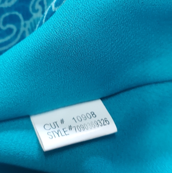 ECI NY Silk Sleeveless Set - Picture 12 of 16